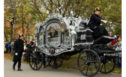 Ekonomický pohřeb, smuteční obřad v kostele Praha