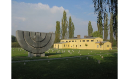 Koncentračný tábor Terezín a jeho hrôzy pripomína pamätník