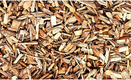 Dřevní štěpka k výrobě tepla a kompostu