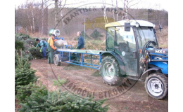 Ruční i strojní balení vánočních stromků