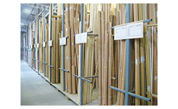 Produkcja na zamówienie paneli elewacyjnych i listew z litego drewna Czechy