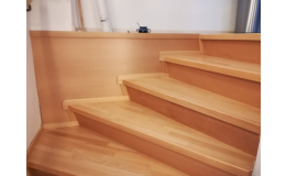 Schodiště, schody se schodnicí, sedlové schody a schodišťová madla