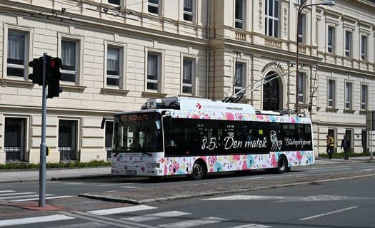 Reklama na autobusech a trolejbusech