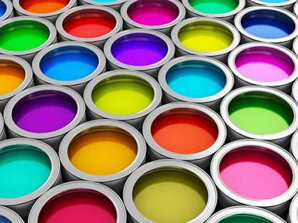 Barvy pro kvalitní lakování kovů a plastů