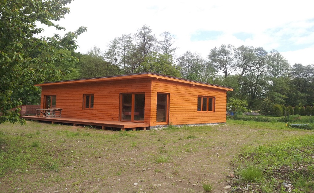 Dřevěné obložení fasád i saun