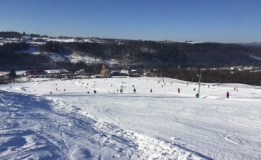 Dětský Skipark, sjezdovky pro saně a boby, půjčovna a servis Lyží Olomouc