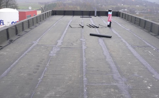 Hydroizolace plochách střech, balkónů včetně zateplení Brno