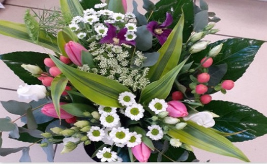 Květinové vazby pro různé příležitosti - gratulační, narozeninové, svatební, smuteční - pro Vás uváže květinářství Ivana Slavovová Prostějov