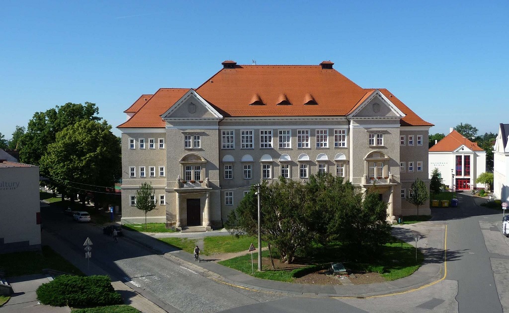 rekonstrukce - Základní škola Uherské Hradiště
