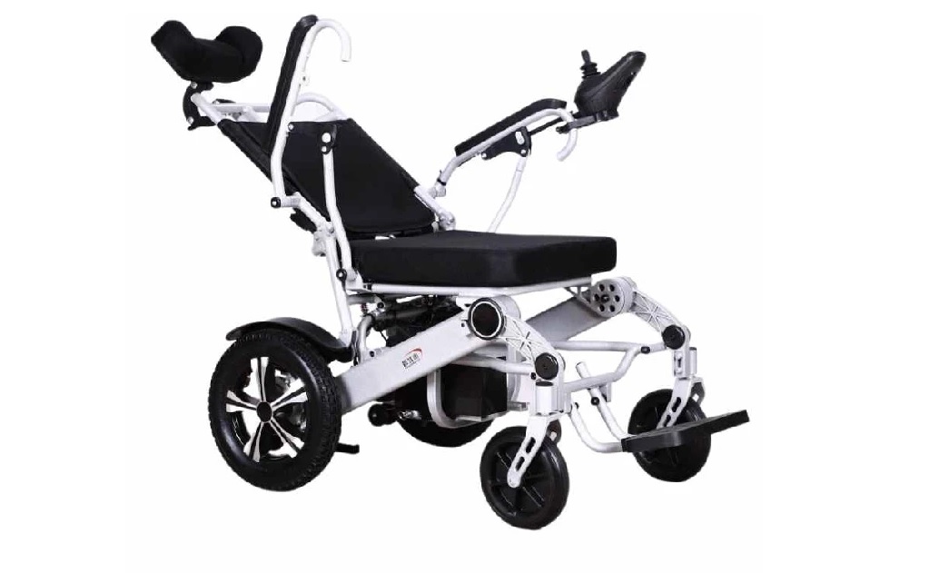 Skládací elektrický invalidní vozík Selvo i4500E