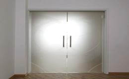 Celoskleněné dveře od firmy Podlahy a dveře ze Znojma dodají atraktivní vzhled každé domácnosti
