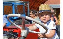 Dětský agrokoutek s traktory