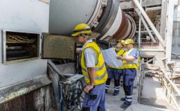 Oprava a údržba technologických zařízení ve výrobě cementu, vápna a zpracování kamene
