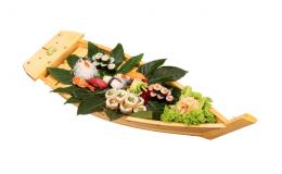 Široký výběr sushi a japonských specialit