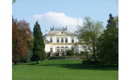 Barokní zámek Dobřenice