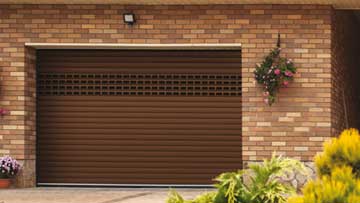 Sekční garážová vrata k rodinným domům - TECHNOPARK CZ