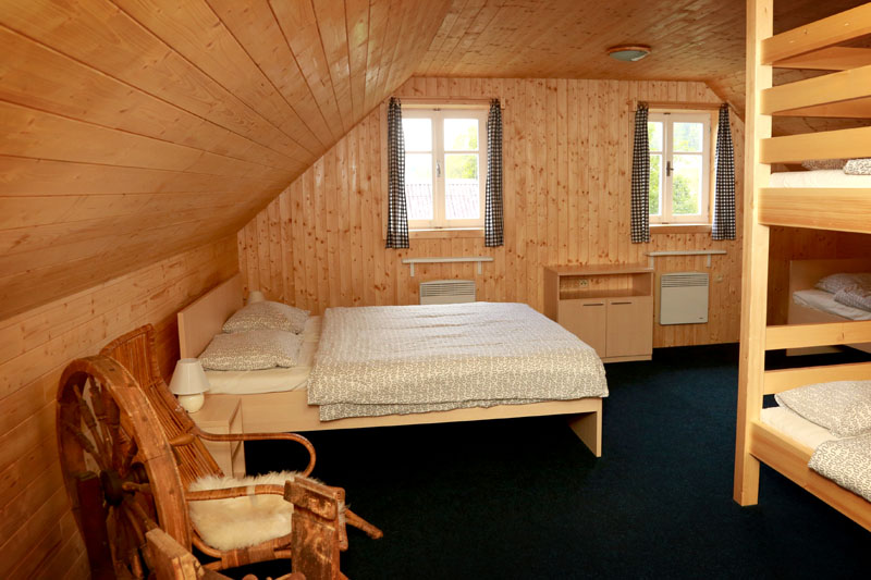 Ubytování pro 16 osob ve stylové chalupě v Orlických horách