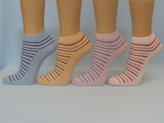 Dětské a dámské ponožky hravých barev a motivů