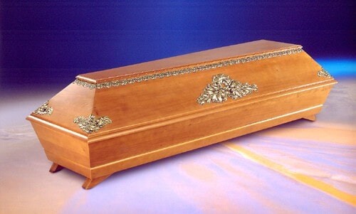 Pohřební služba MISERICORDIA s.r.o. nabízí tradiční dřevěné rakve