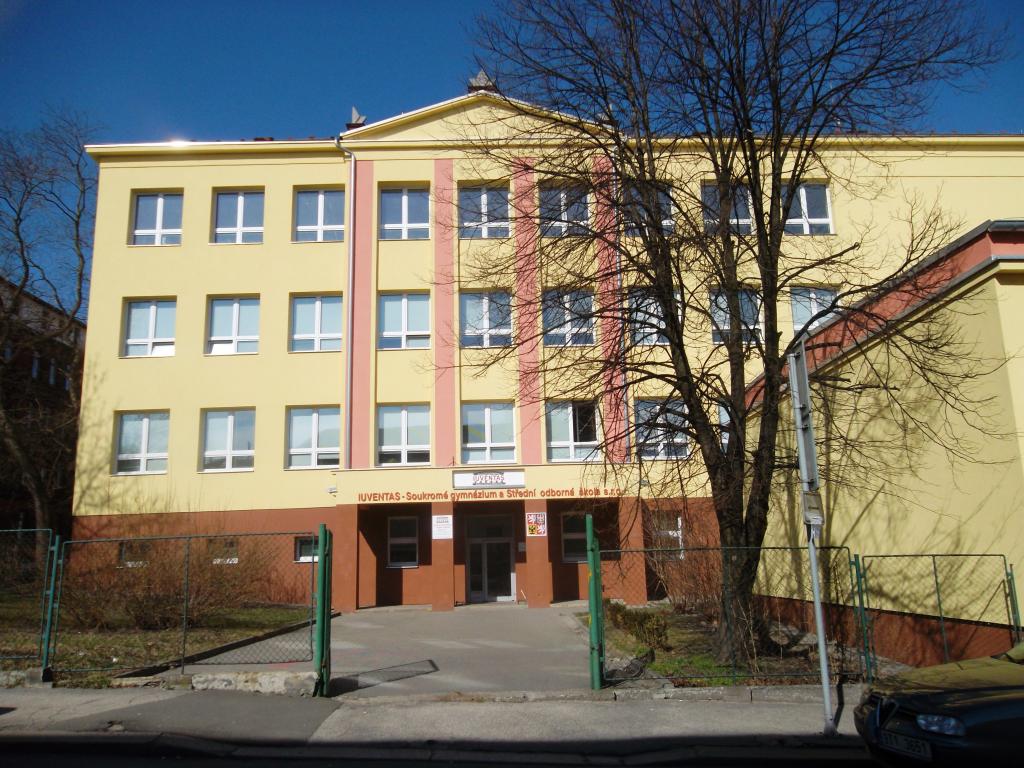 SOŠ v Ostravě - přírodovědné, zdravotnické a pedagogické lyceum