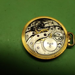 Výroba a výměna náhradních dílů mechanických hodinek