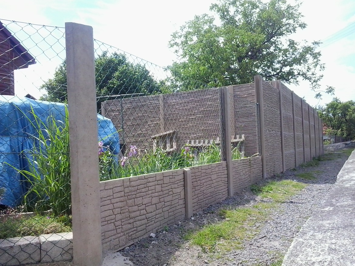 Rychlá a jednoduchá montáž betonového plotu