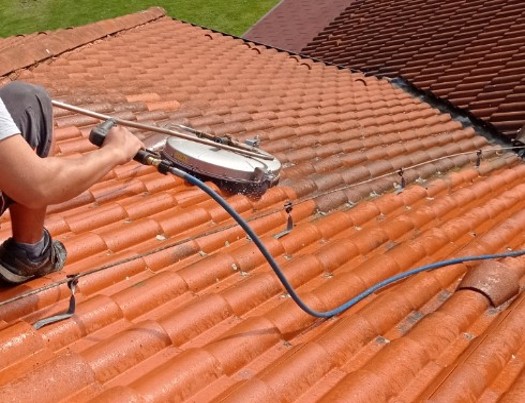 Nátěry střech pro ochranu střešní krytiny