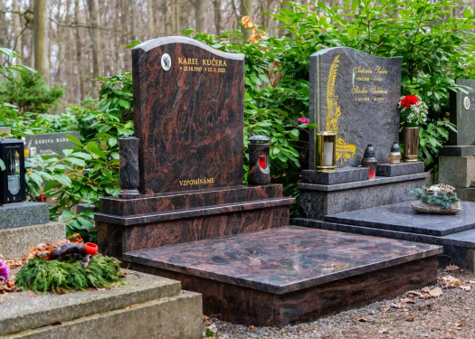 Urnové pomníky, náhrobky, desky, hroby - zakázková výroba