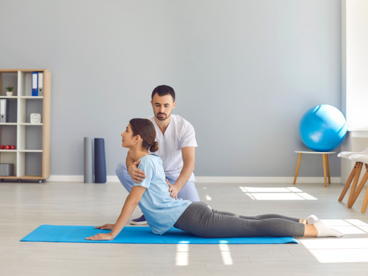 Cvičení pro zdravá záda s fyzioterapeutem