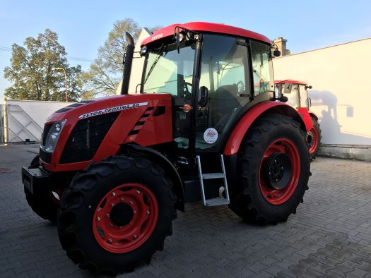 Český traktor Zetor pro zemědělské práce