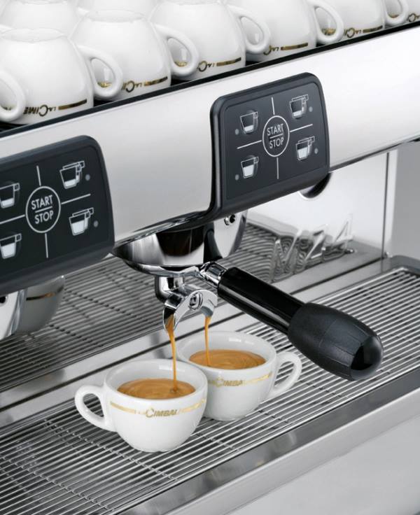 Profesionální kávovary pro přípravu lahodné kávy