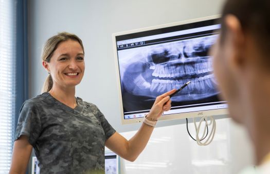 Léčba parodontologie na stomatologické klinice v Praze