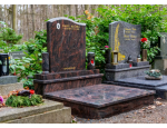 Urnové pomníky, náhrobky, hroby