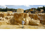 Královédvorský pískovec z lomu Kocbeře – přírodní a krásný stavební materiál