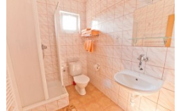 Komfortní ubytování v pokojích s WC a sprchovým koutem