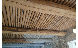 Tryskání dřevěných ploch v interiéru i exteriéru