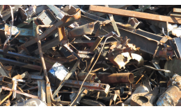 Výkupem a zpracováním kovového odpadu se zabývá společnost HULMAN - kovošrot s.r.o.