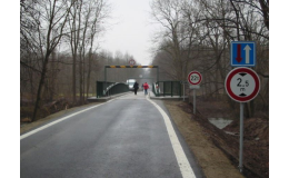 Svislé značení silnic a dálnic včetně montáže