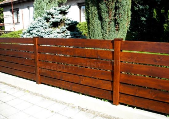 Dřevěné ploty ochrání váš objekt a dotvoří jeho celkový vzhled