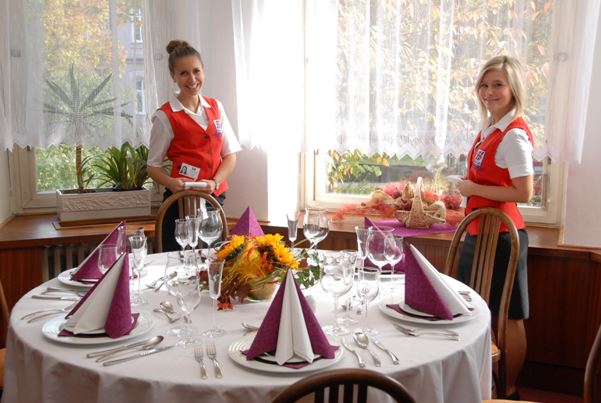 Kuchař-číšník, Střední škola hotelnictví a služeb a Vyšší odborná škola v Opavě