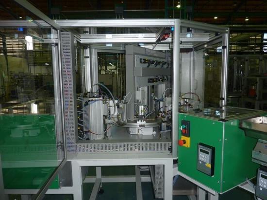 Výroba jednoúčelových strojů, montážních automatů