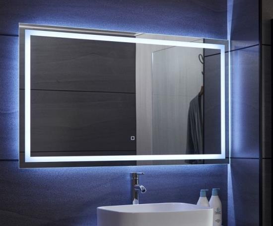Zrcadla s LED osvětlením a chytrá zrcadla pro oživení interiéru