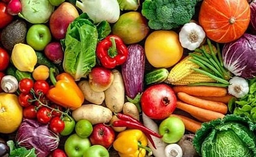 Široká nabídka ovoce a zeleniny