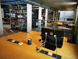 Studijní a vědecká knihovna v Hradci Králové - vaše brána k informacím a inspiraci