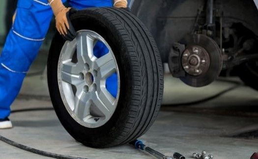 Profesionální pneuservis ve Znojmě, výměna, vyvážení, opravy i prodej pneumatik