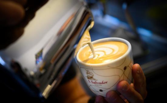 Zvyšte efektivitu a spokojenost vašich zaměstnanců kávou San Salvador