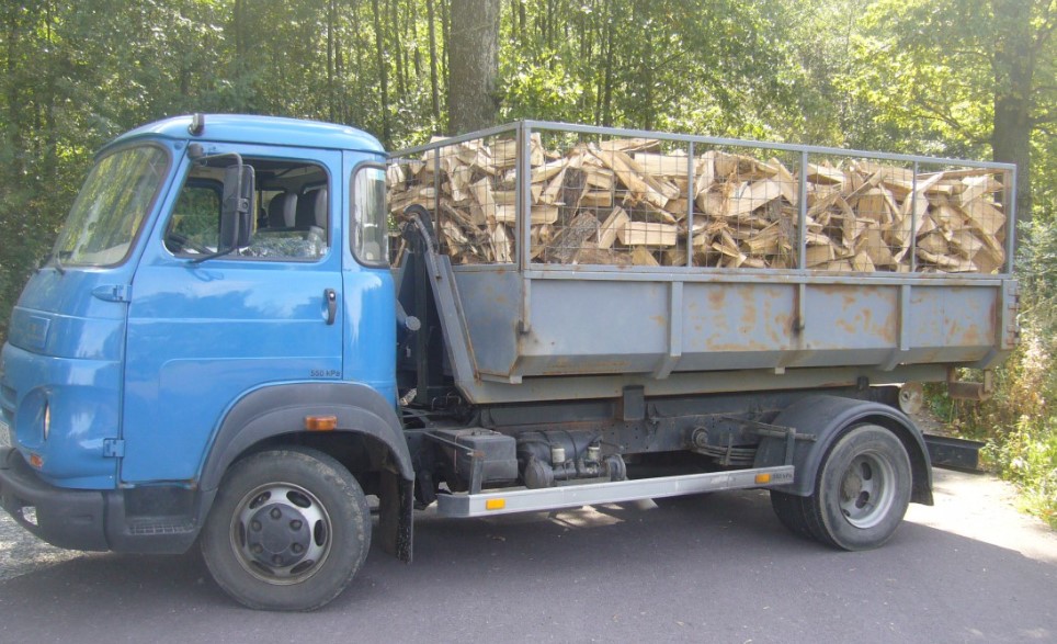 Doprava palivového dřeva až domů