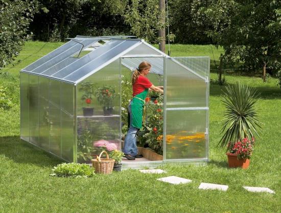 Sedlový skleník pro zahrádkáře