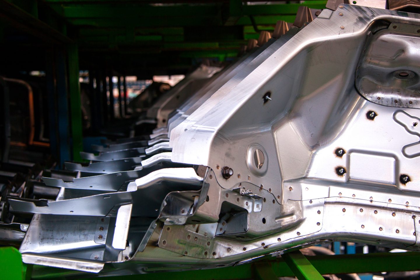 Kovové komponenty pro automobilový průmysl