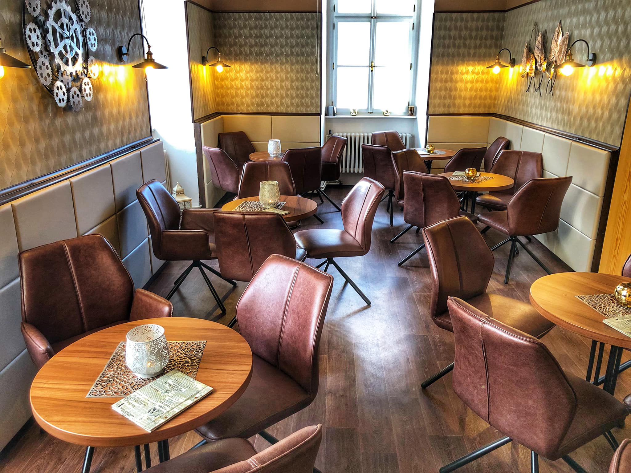 Příjemné posezení v kavárně Moravský Krumlov